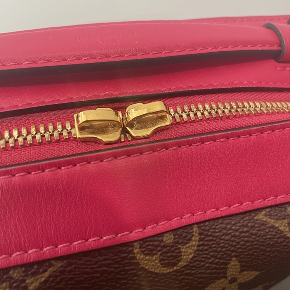 Louis Vuitton | Empreinte Saintonge Bag - Picture 7 of 12